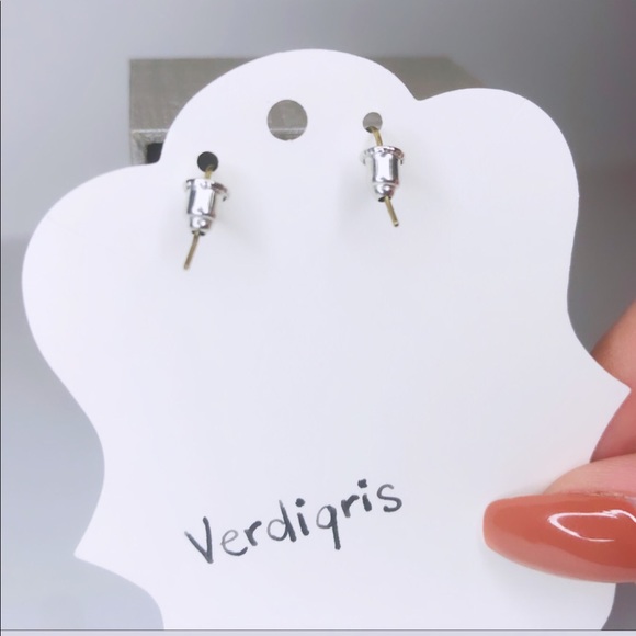 ♡ 2 for 20$ ♡ Floral Cutout Verdigris Earrings - Picture 4 of 4